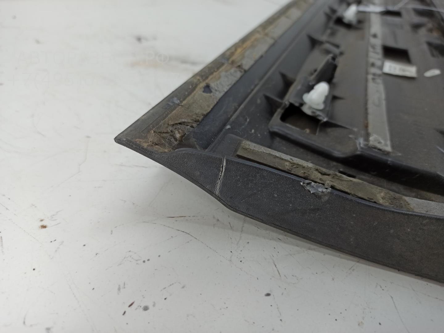 Накладка двери задней левой