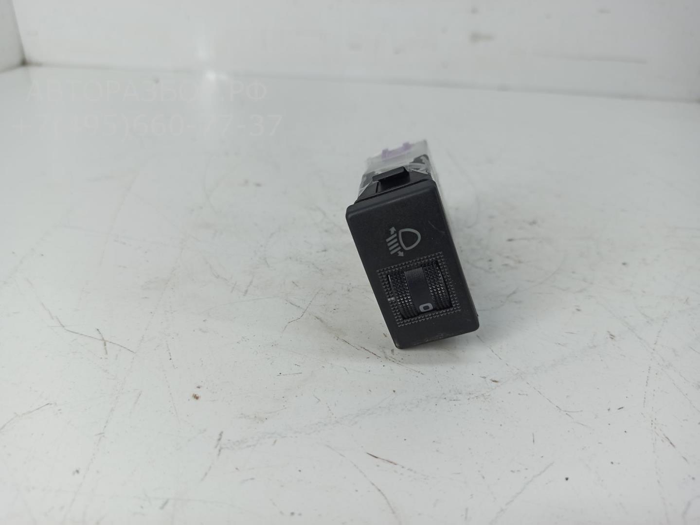 Кнопка корректора фар