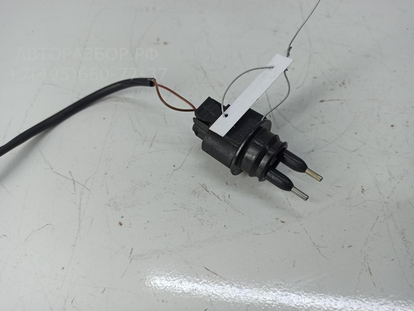 Датчик уровня в бачок омывателя