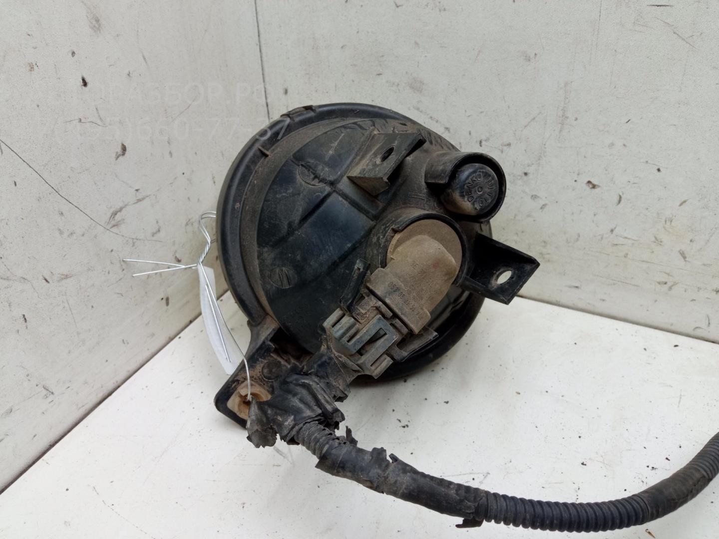 Фара противотуманная правая