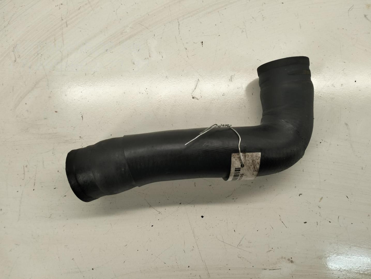 Патрубок радиатора