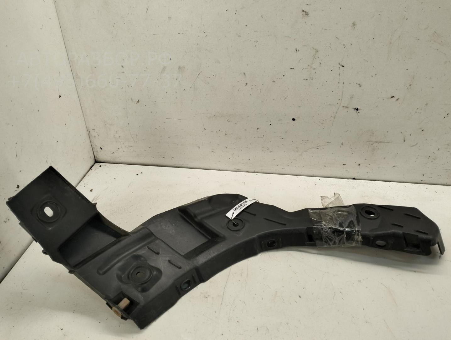 Кронштейн заднего бампера правый