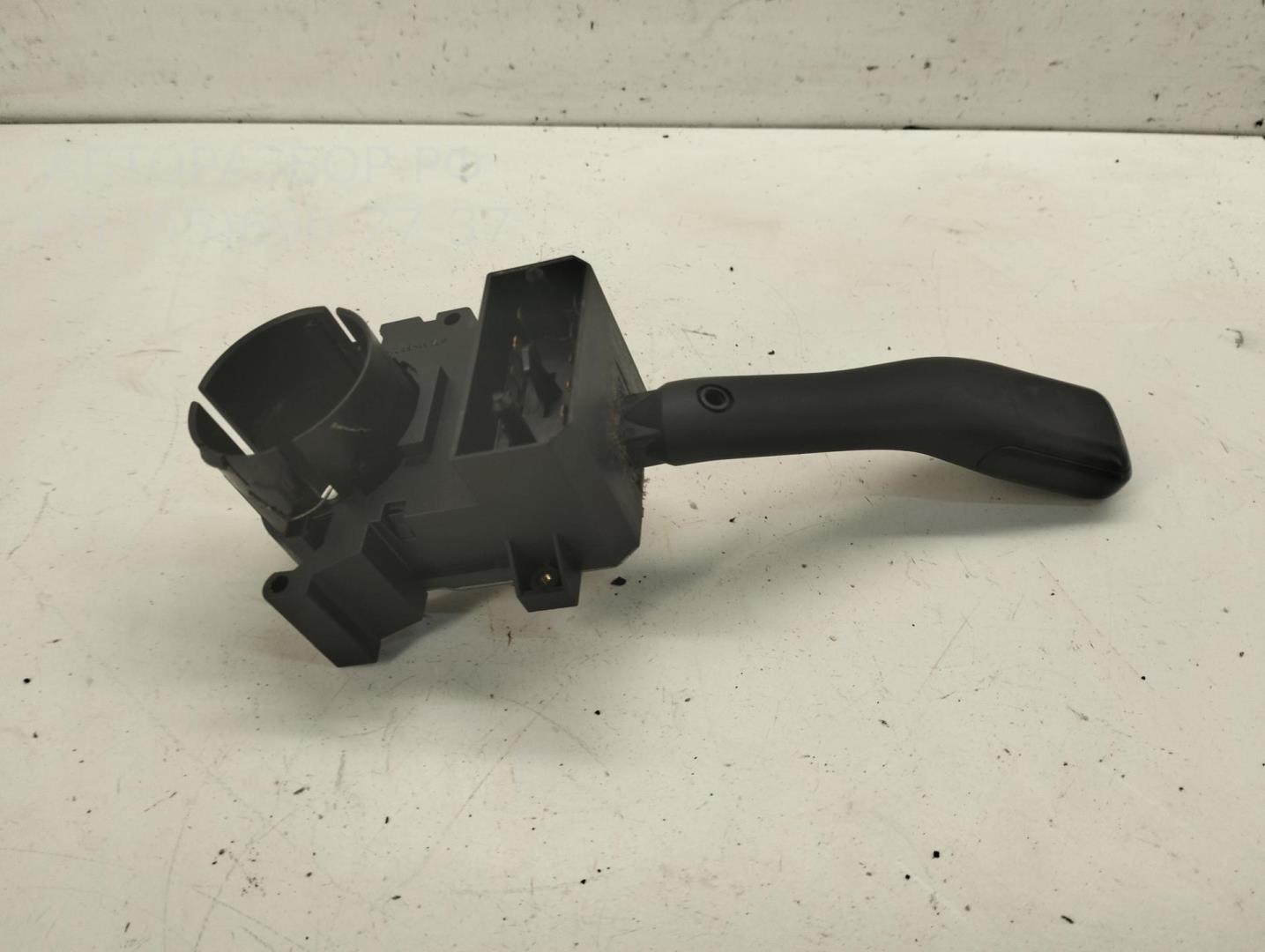 Переключатель поворотов подрулевой