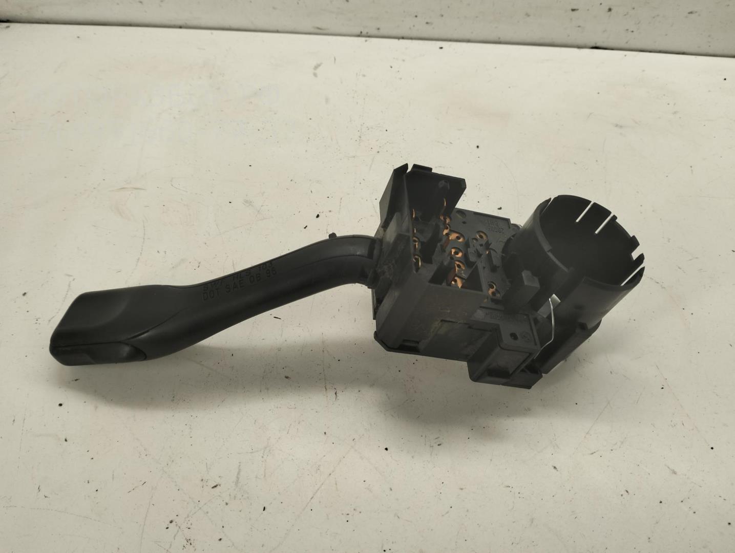 Переключатель поворотов подрулевой