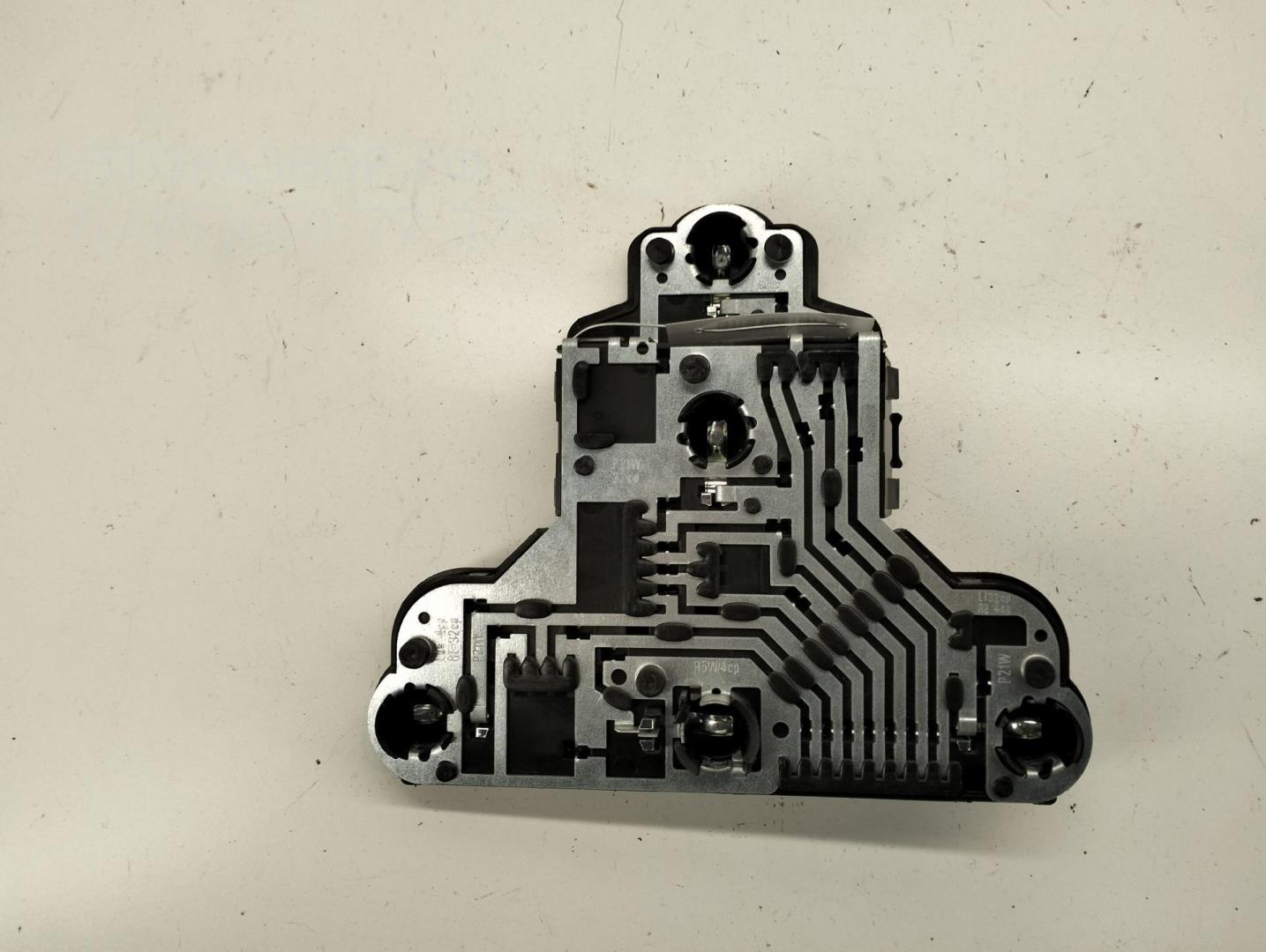 Плата заднего фонаря правого