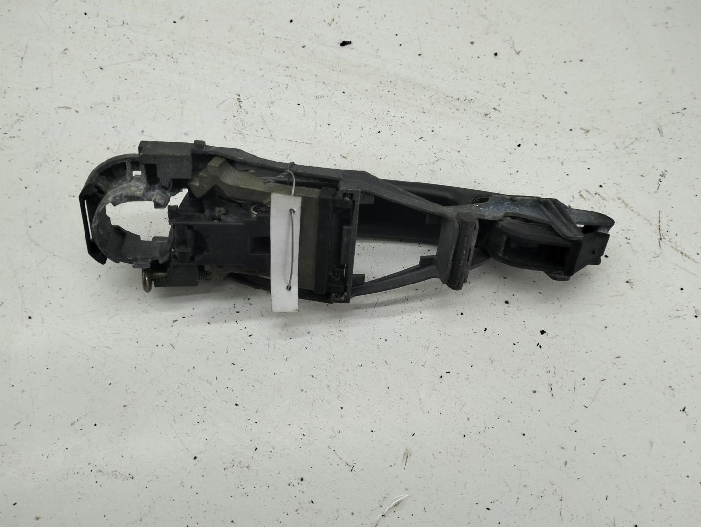 Ручка двери передней наружная правая