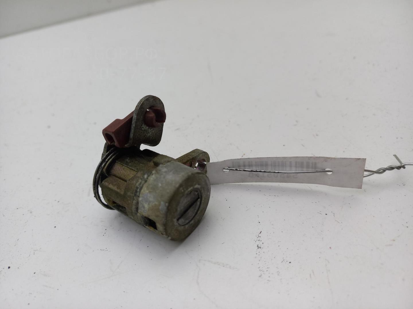 Вставка замка двери