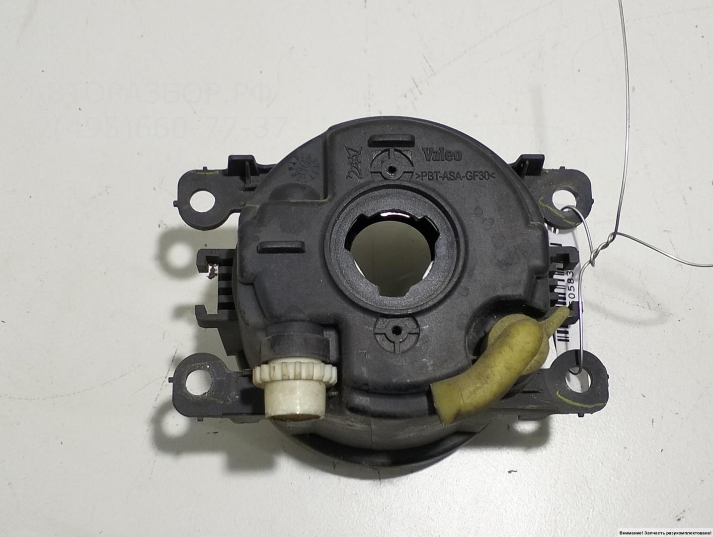 Фара противотуманная левая