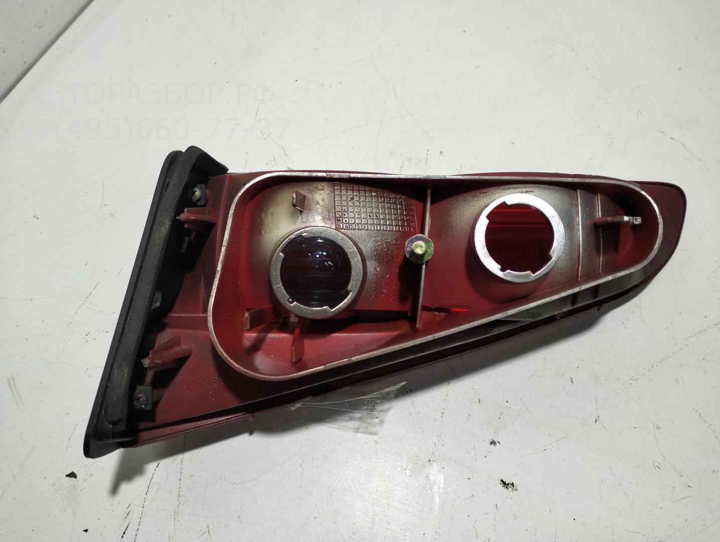 Фонарь задний внутренний левый