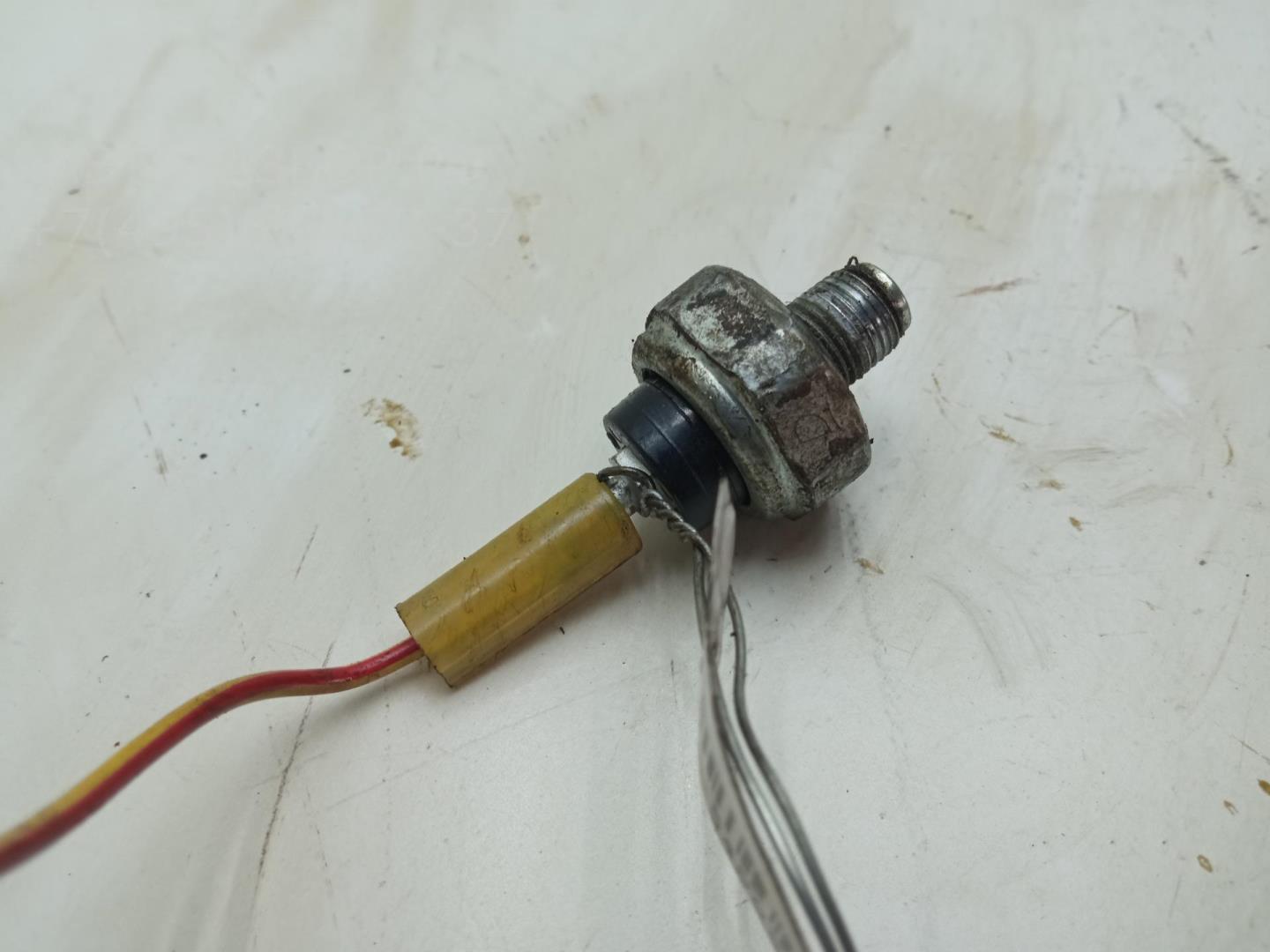 Датчик давления масла