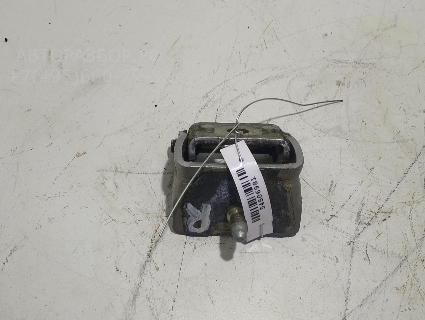 Петля крышки багажника