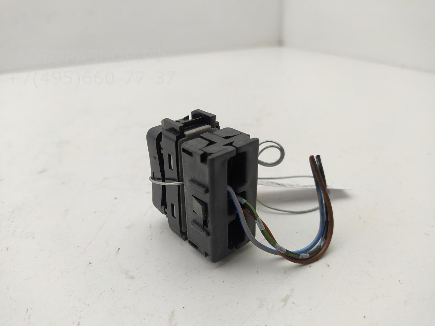 Кнопка регулировки сидения