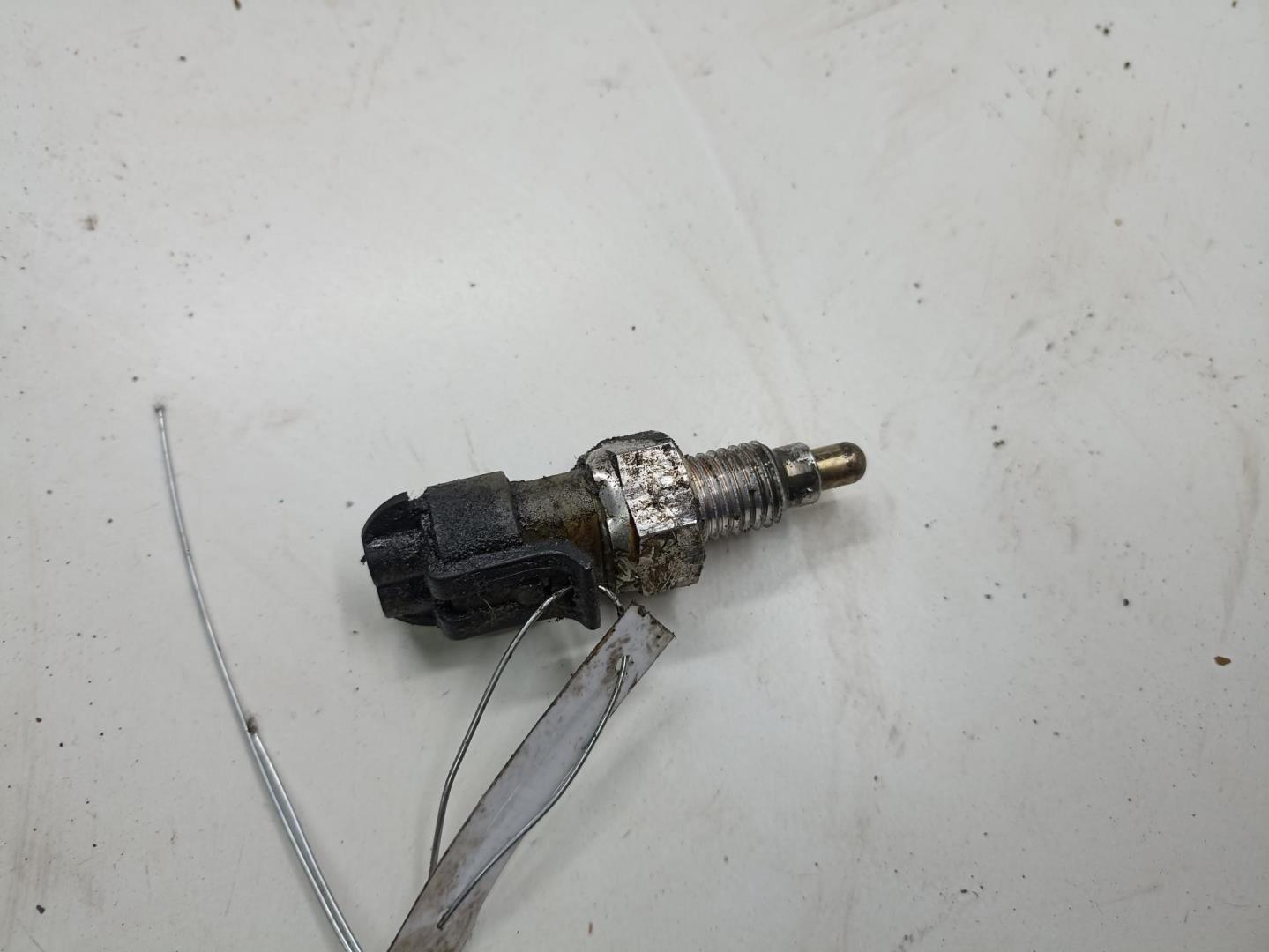 Датчик включения заднего хода