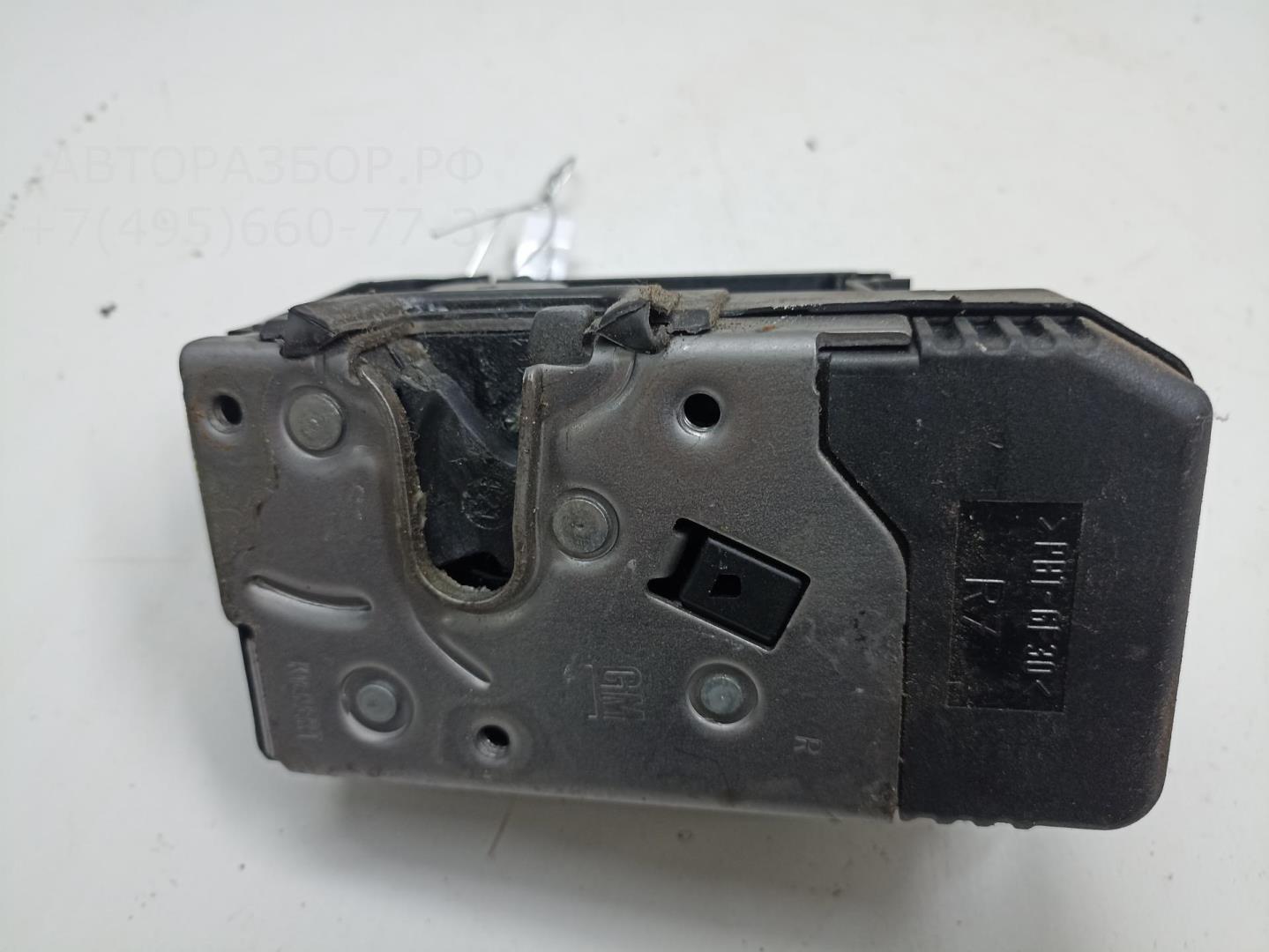 Замок двери передней правой