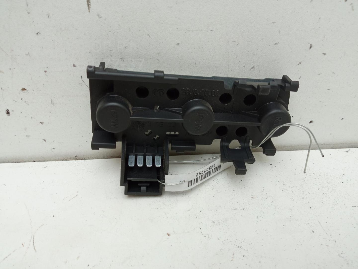 Плата заднего фонаря правого