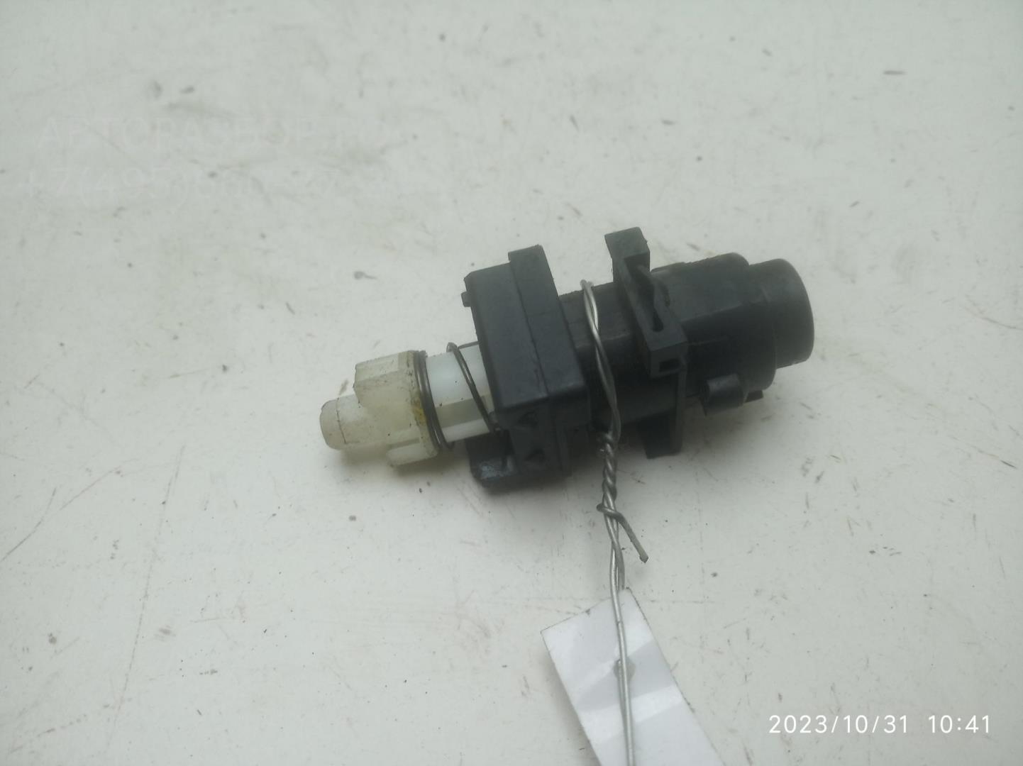 Датчик включения стопсигнала