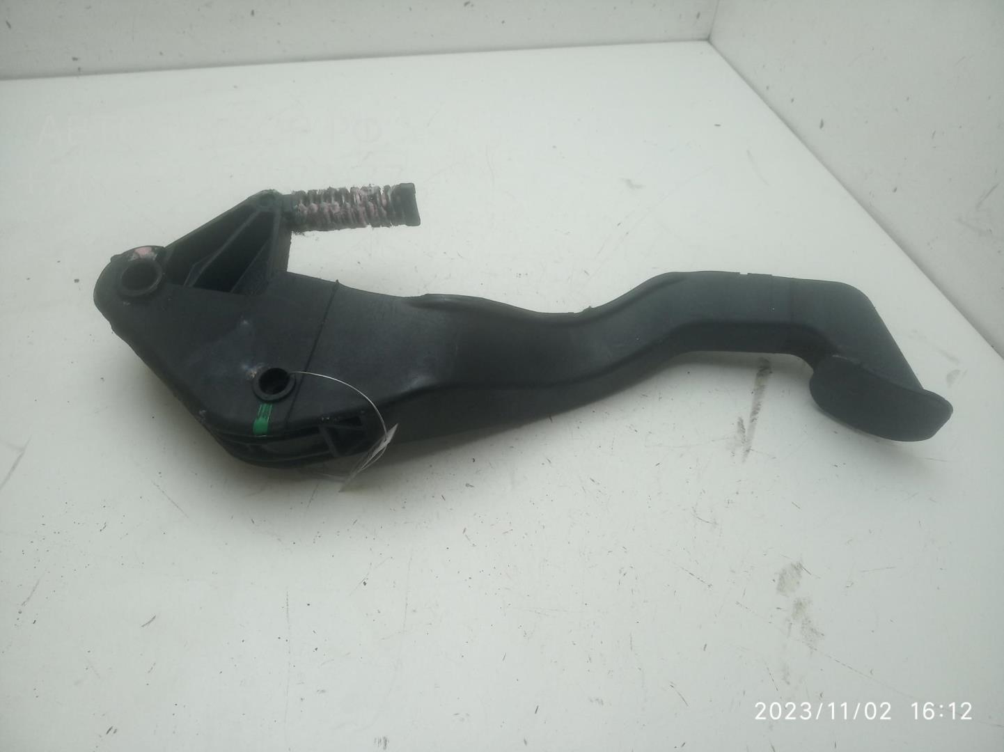 Педаль сцепления