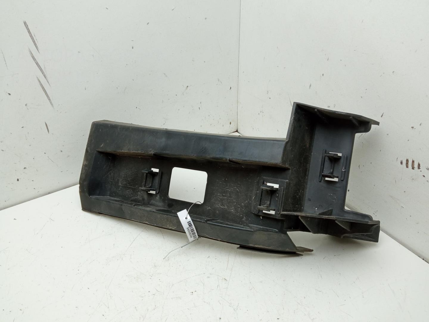 Кронштейн переднего бампера левый