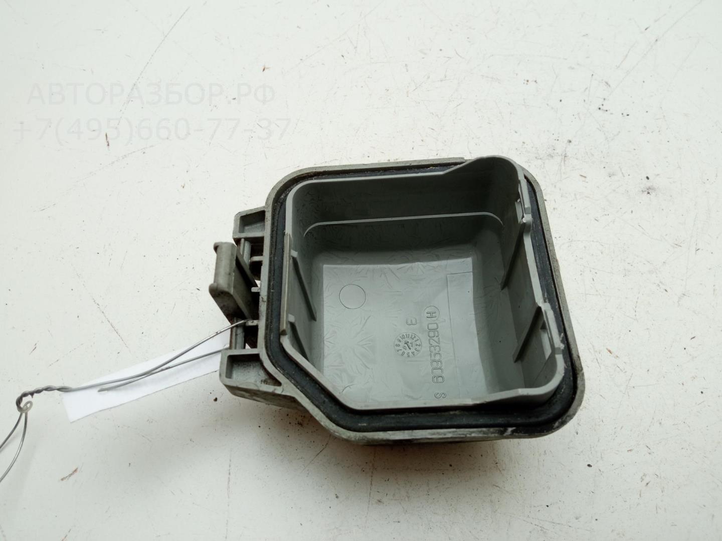 Крышка фары левой