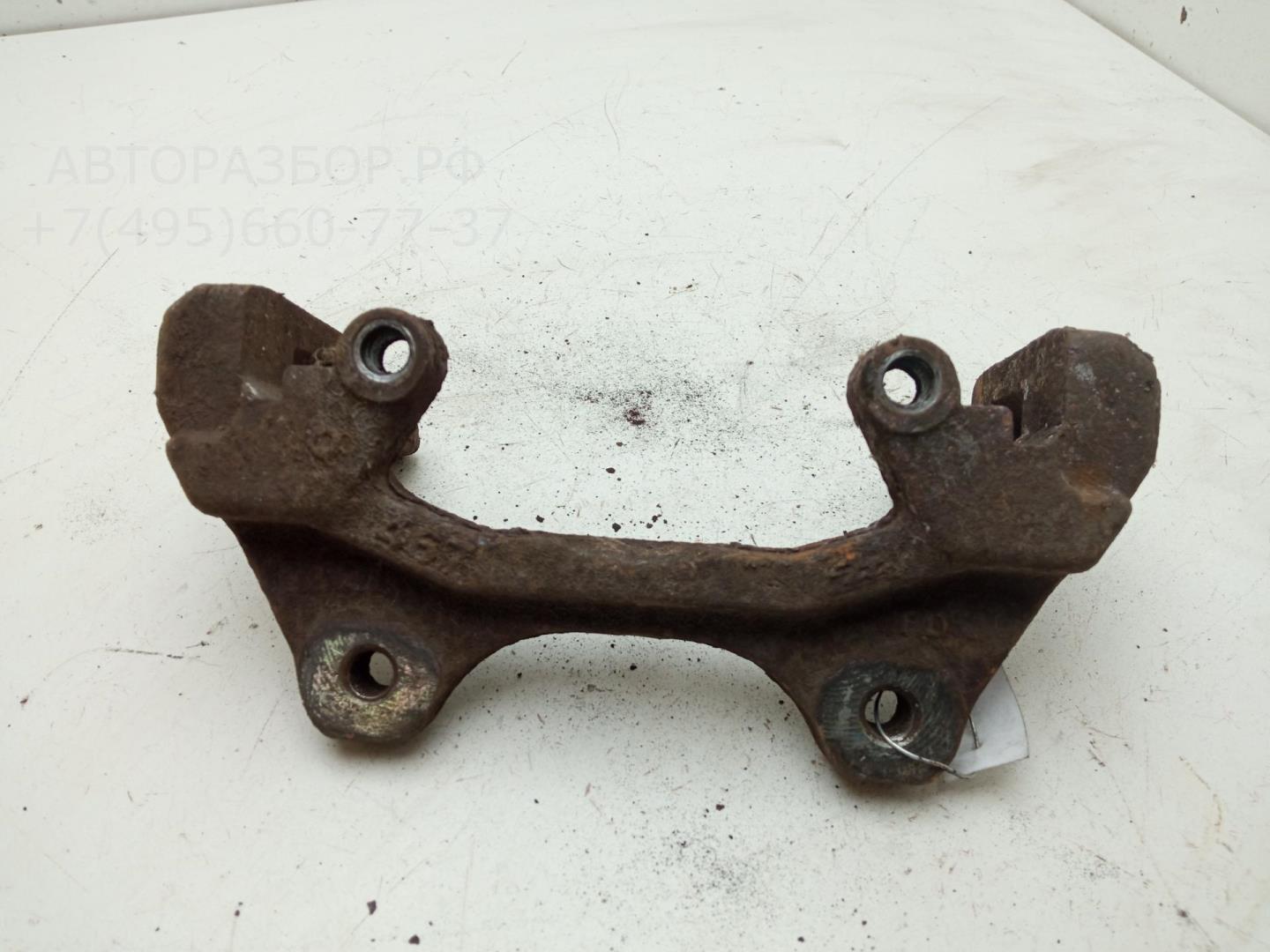 Скоба суппорта переднего