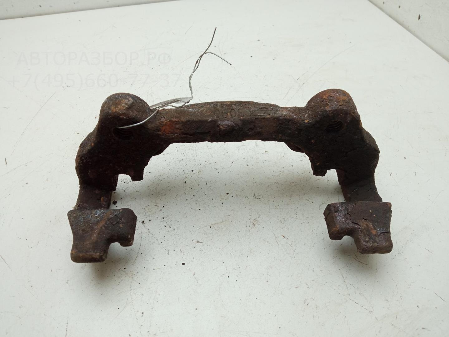 Скоба суппорта переднего