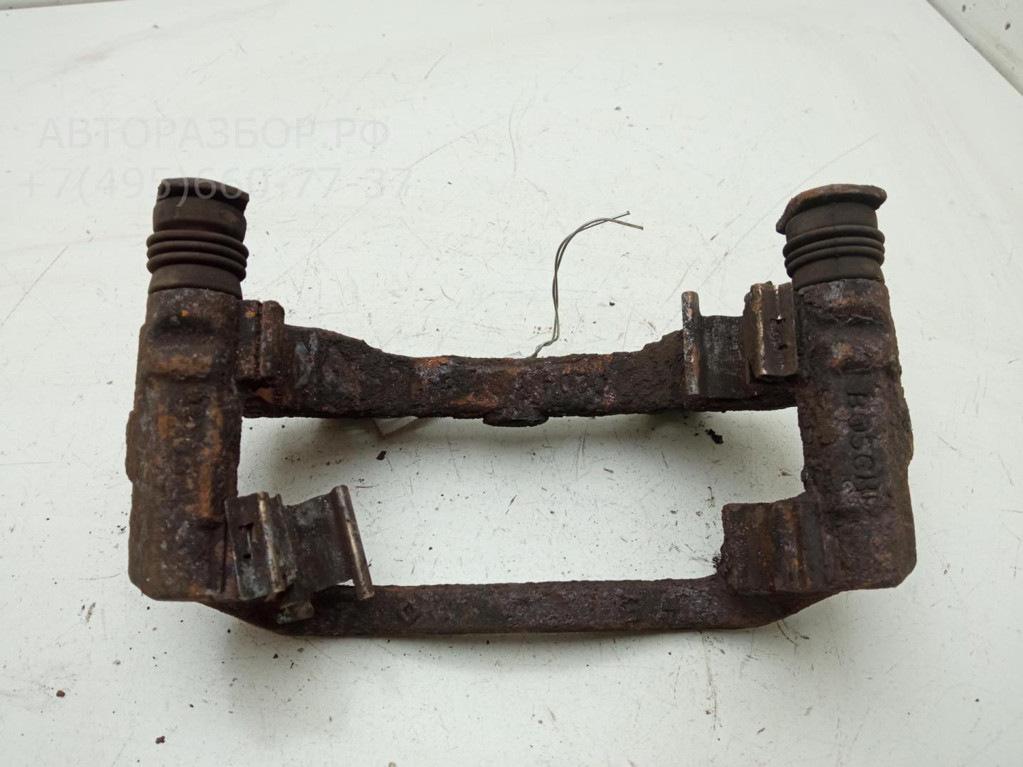 Скоба суппорта переднего
