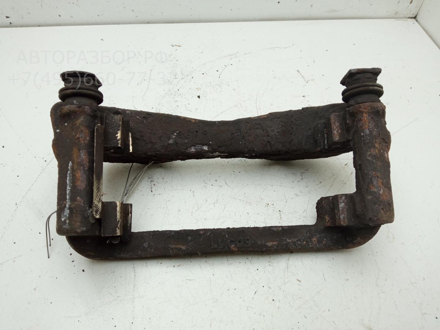 Скоба суппорта переднего