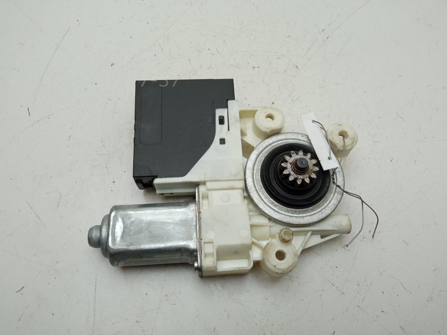 Моторчик стеклоподъемника