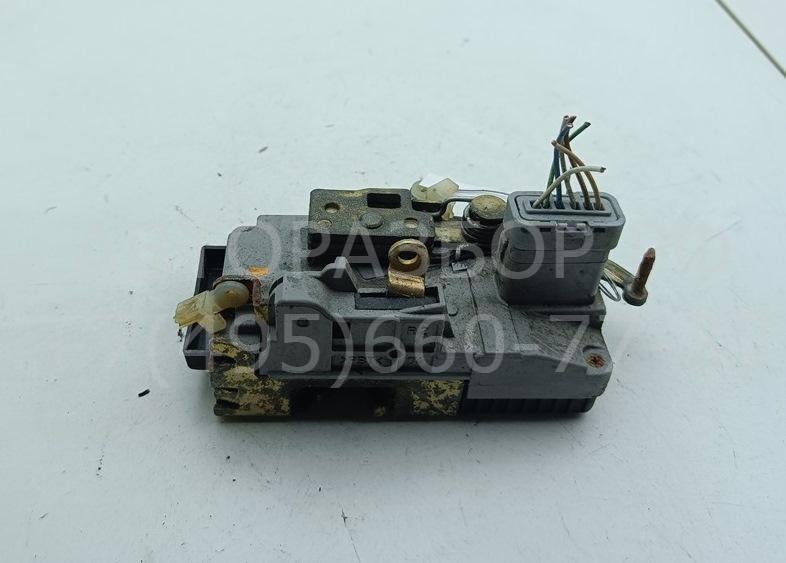 Замок двери передней правой