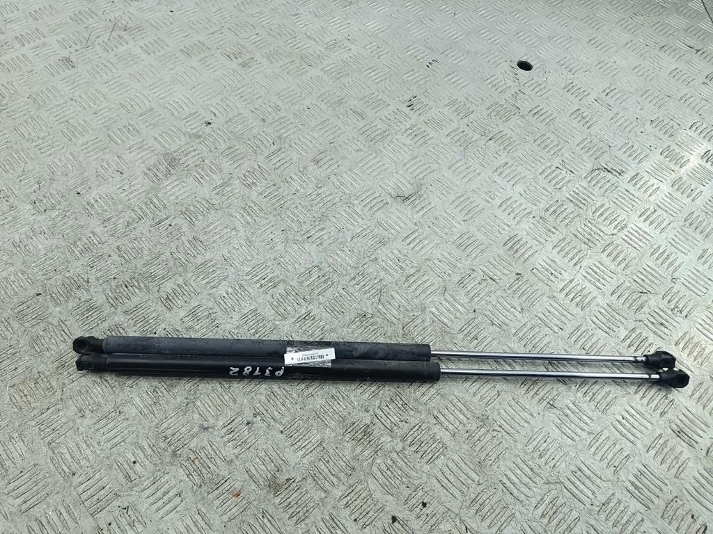 Амортизатор крышки багажника