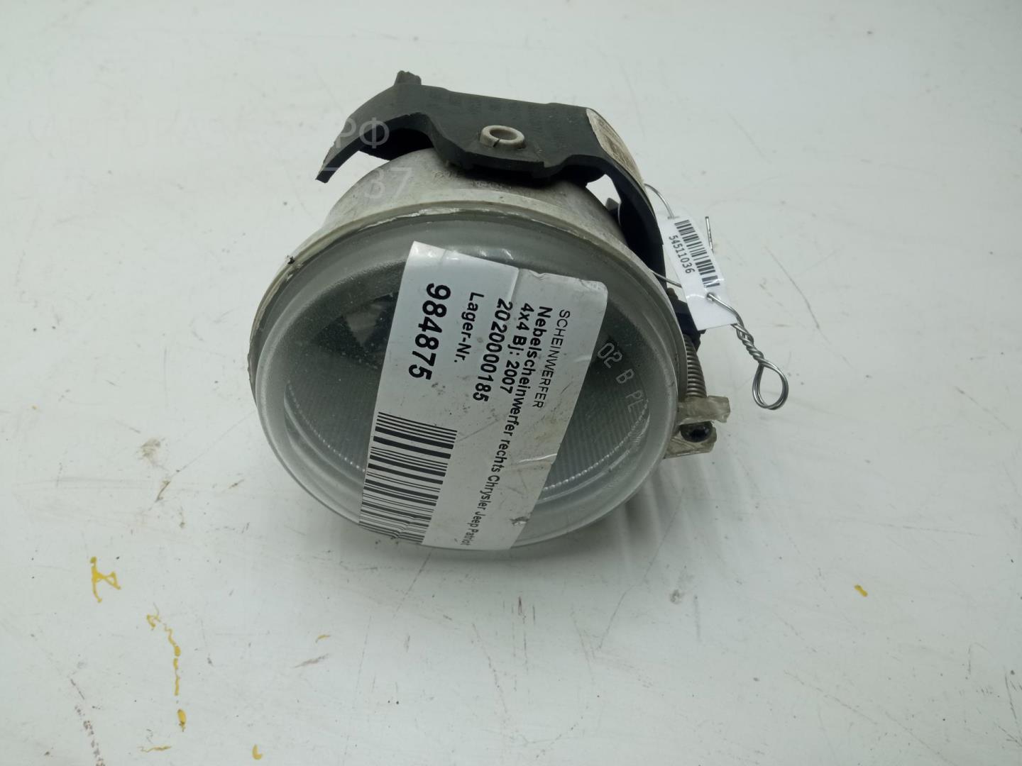 Фара противотуманная правая