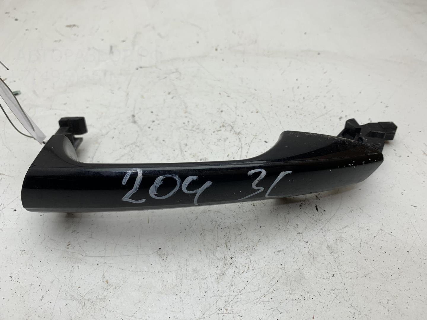 Ручка двери задней наружная левая