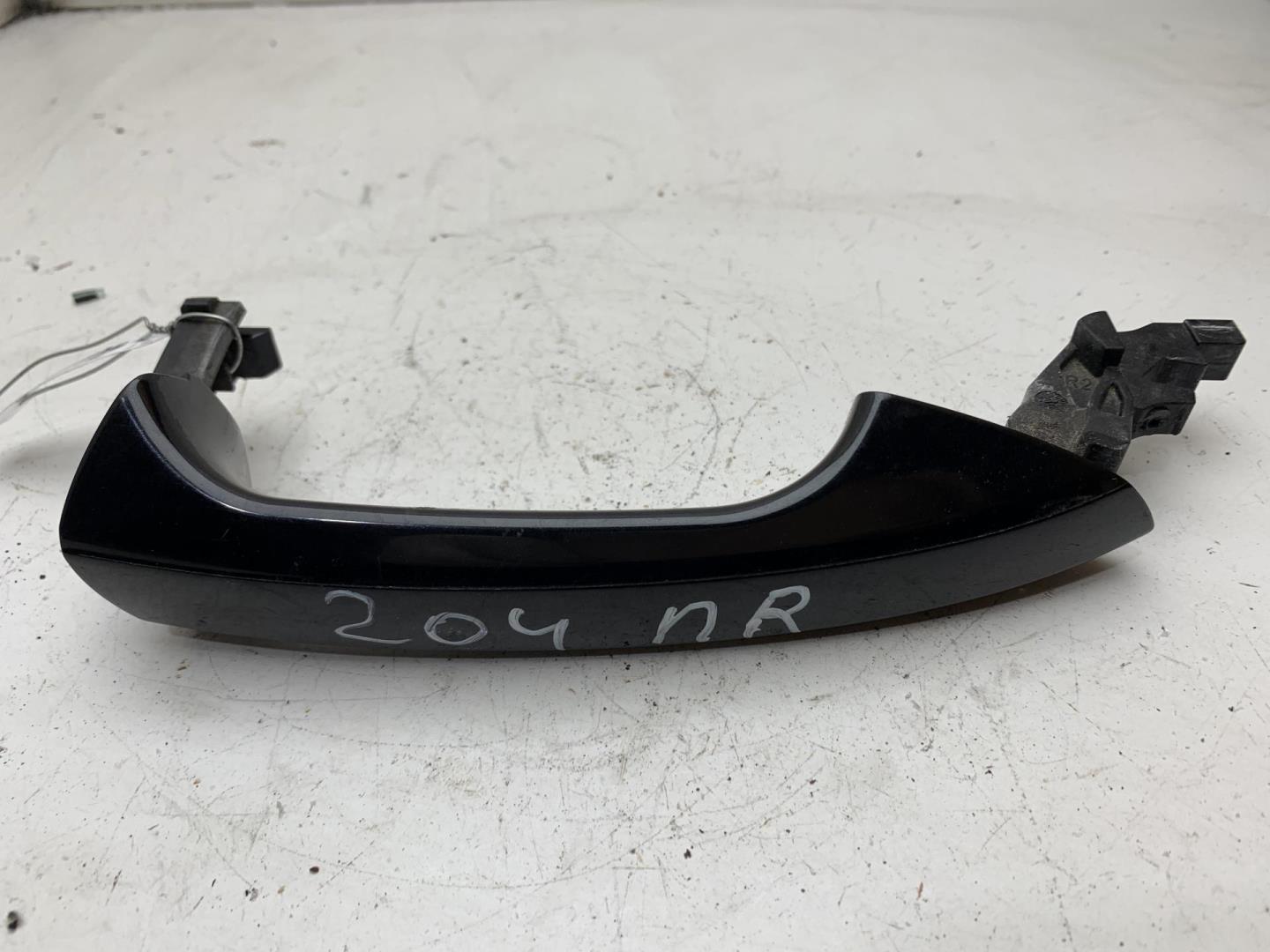 Ручка двери передней наружная правая