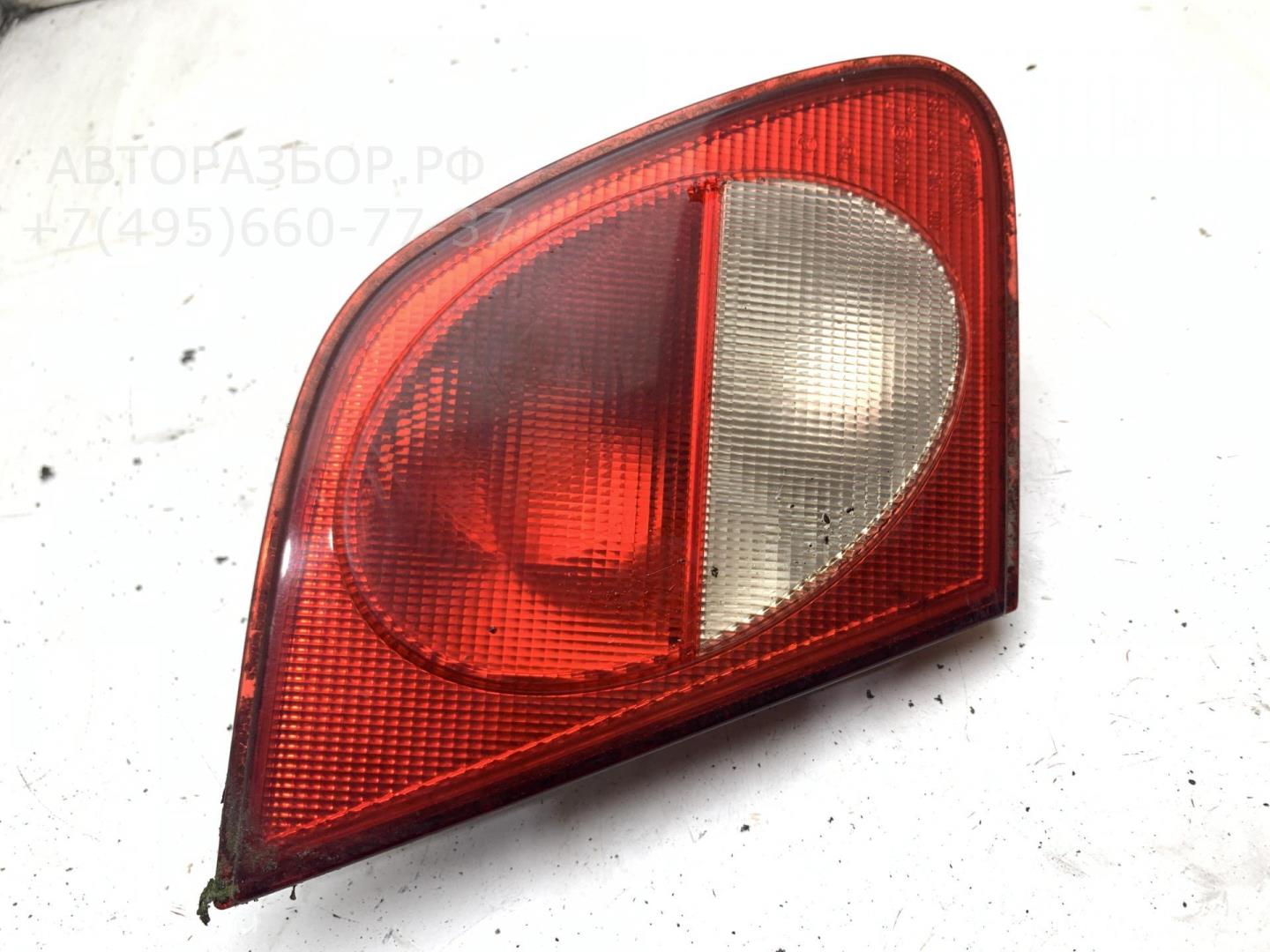 Фонарь задний внутренний левый