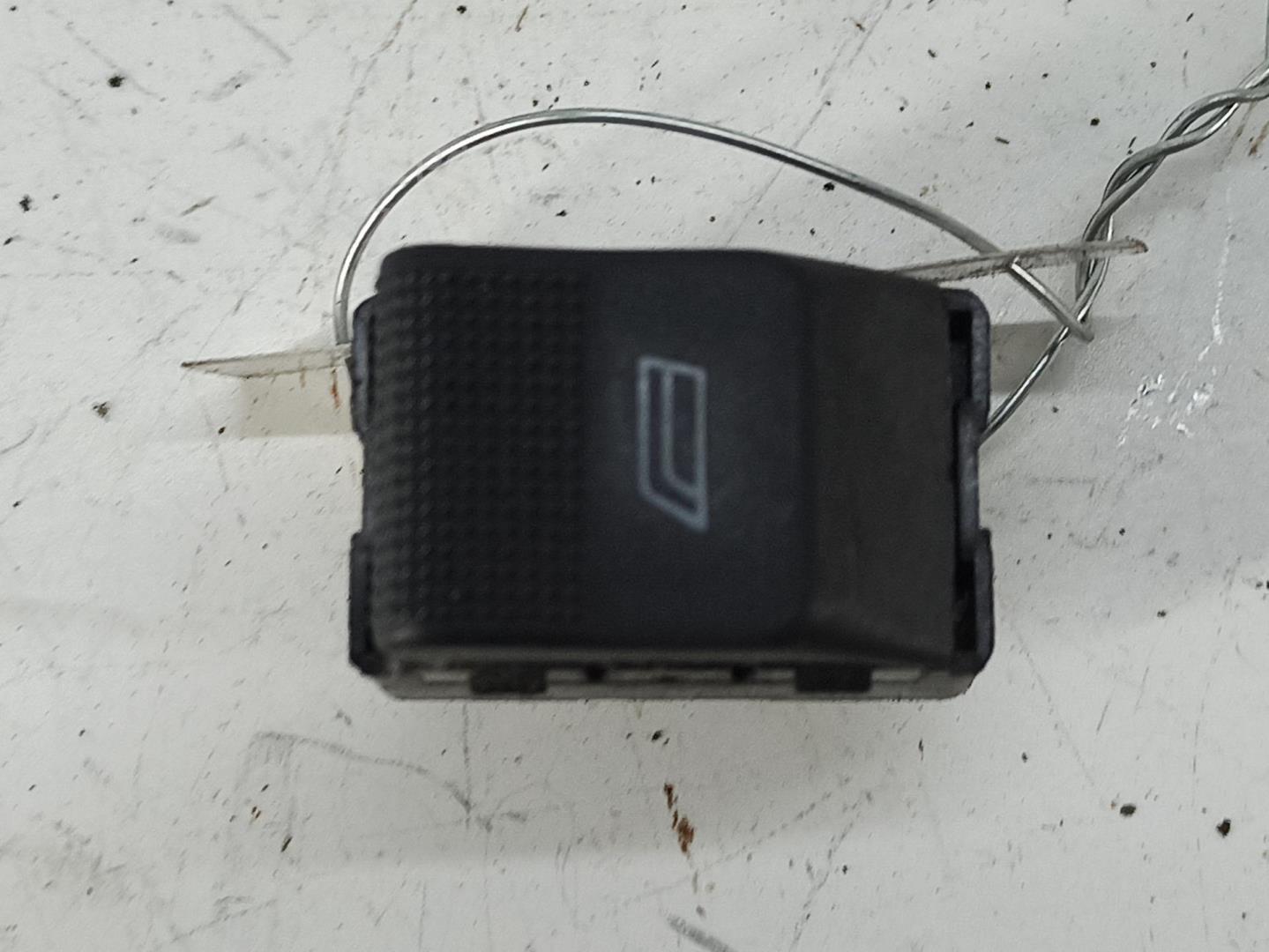 Кнопка стеклоподъемника