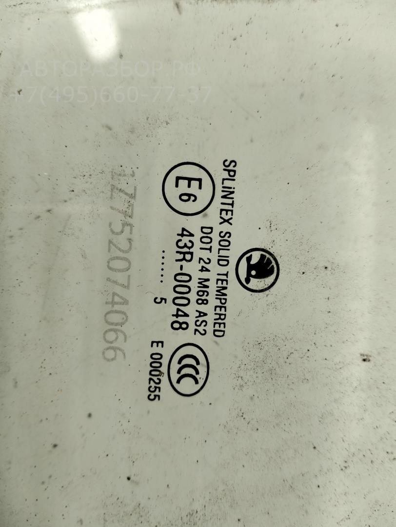 Стекло двери задней правой