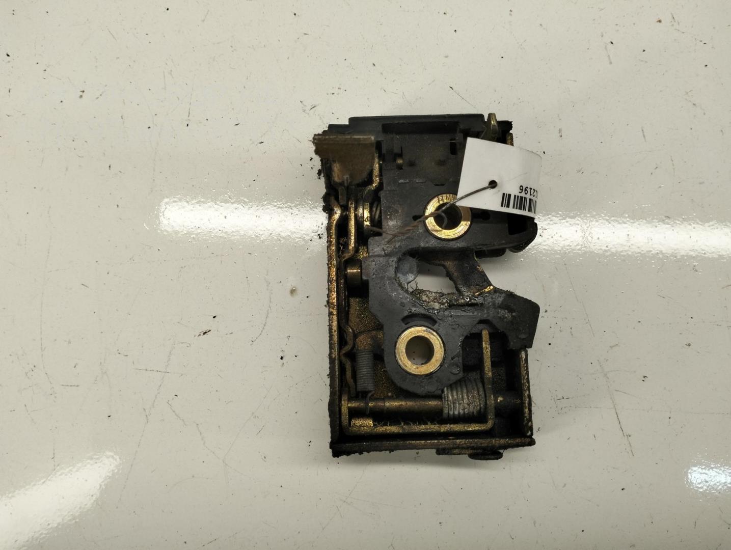 Замок двери задней правой