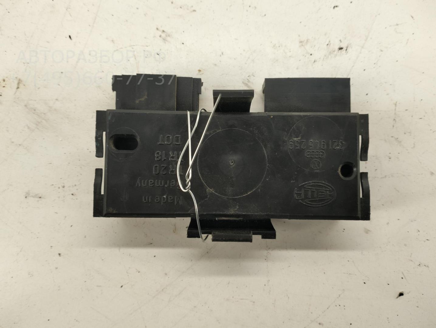 Плата заднего фонаря левого