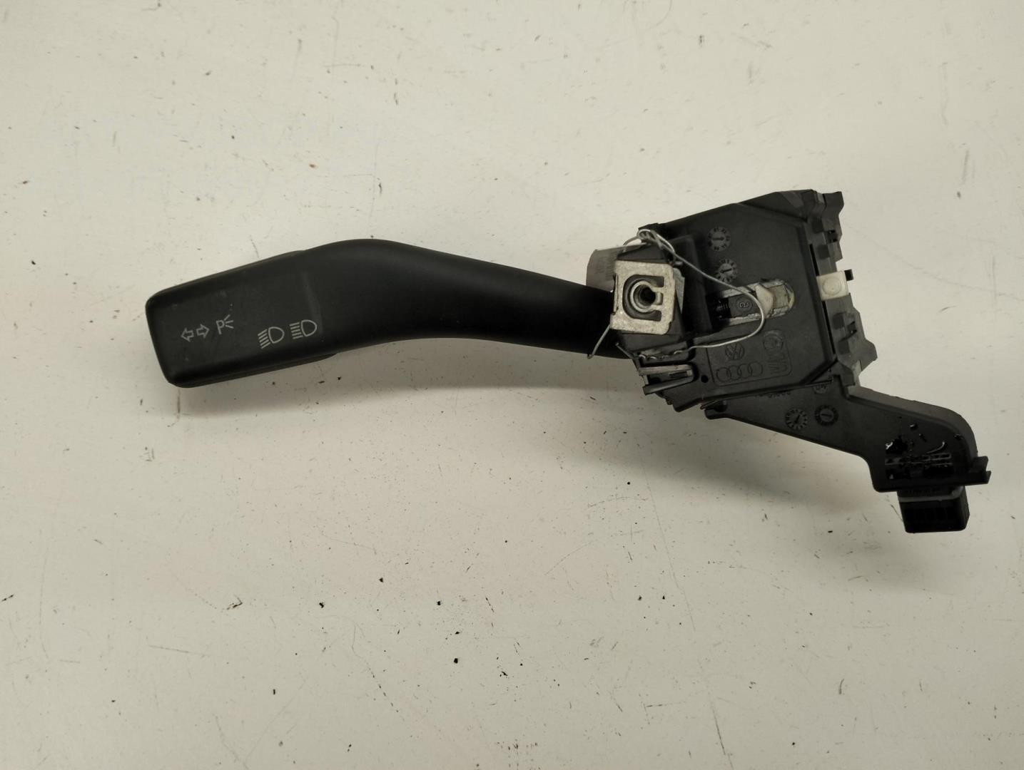 Переключатель поворотов подрулевой