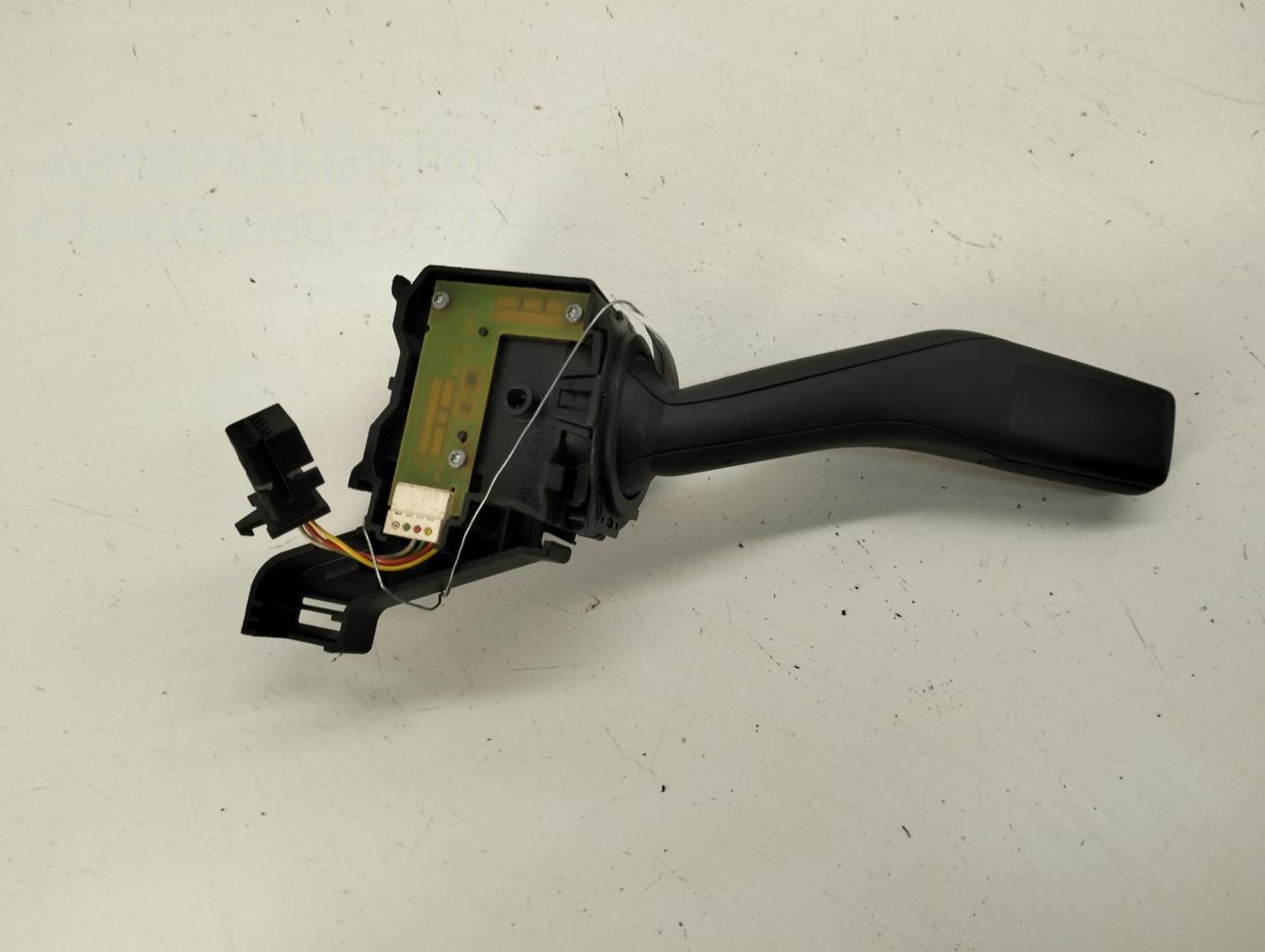 Переключатель поворотов подрулевой