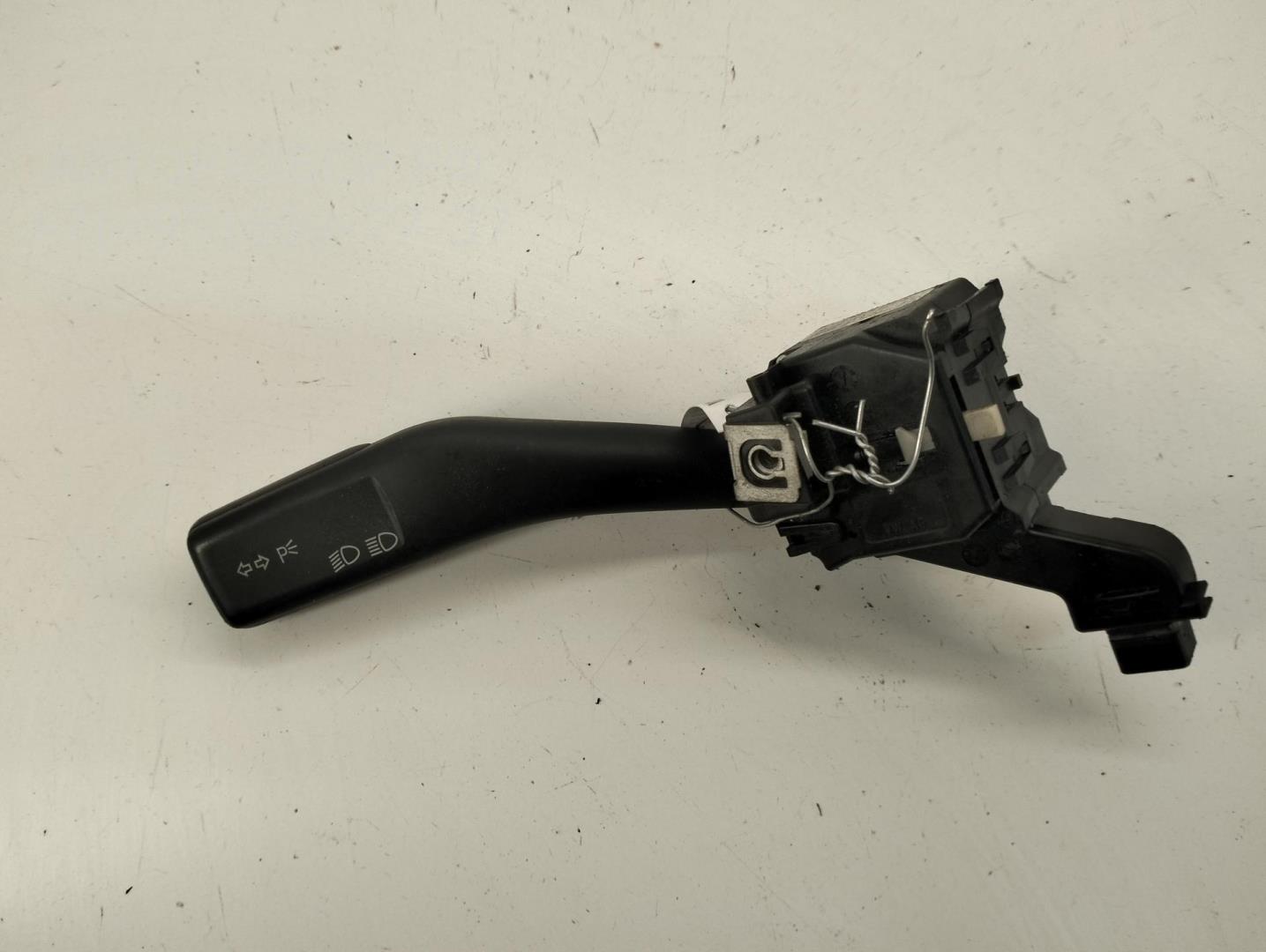 Переключатель поворотов подрулевой