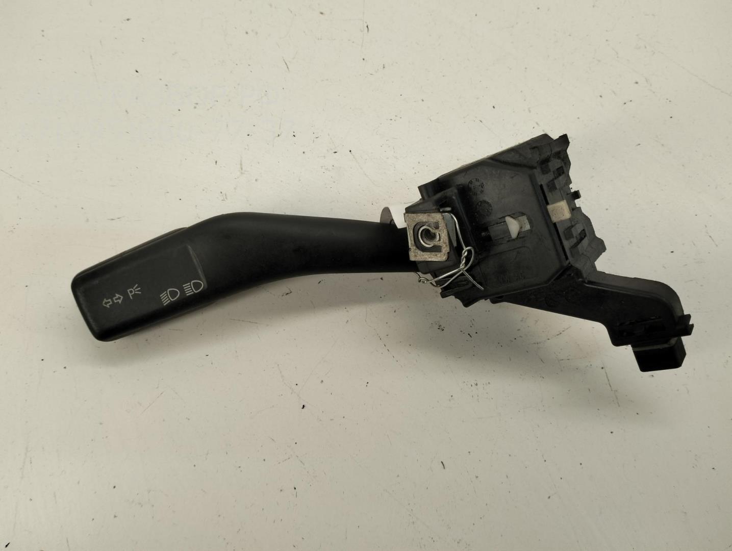 Переключатель поворотов подрулевой