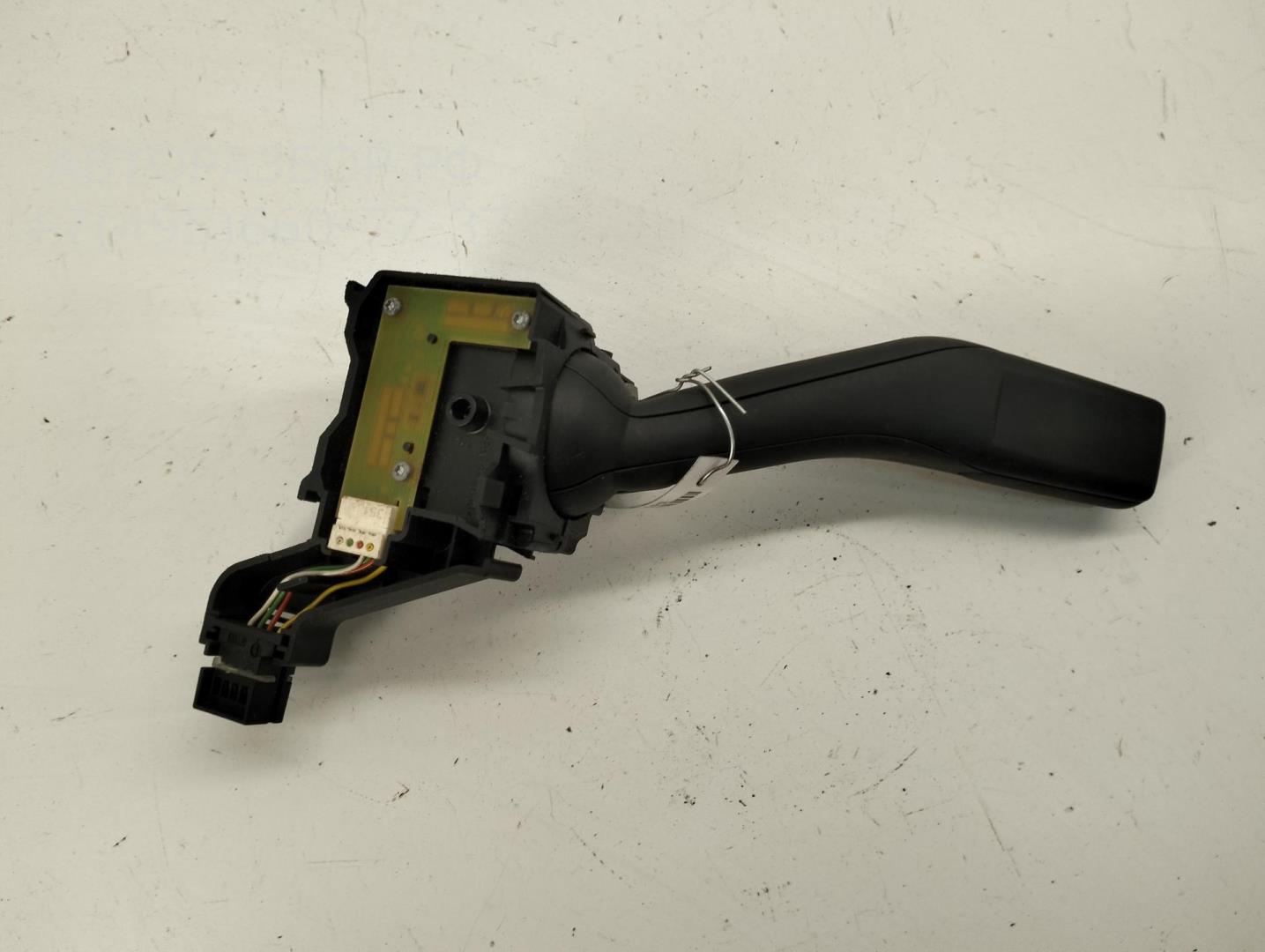 Переключатель поворотов подрулевой