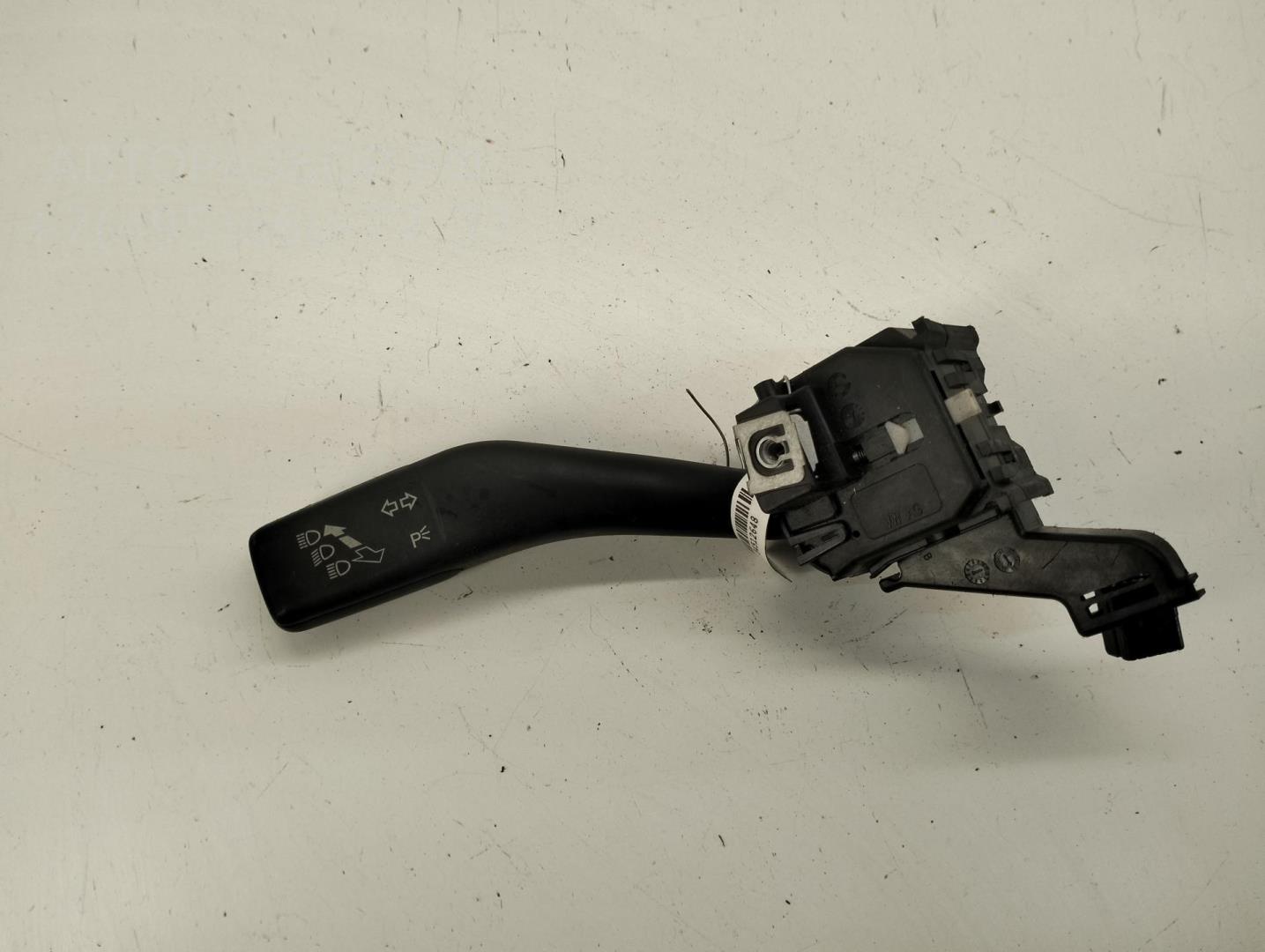 Переключатель поворотов подрулевой