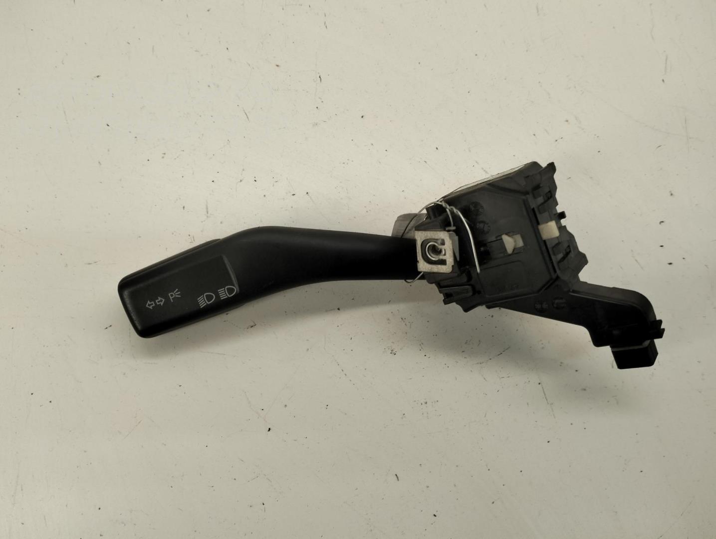 Переключатель поворотов подрулевой