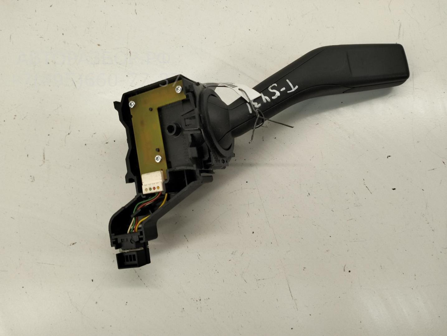 Переключатель поворотов подрулевой