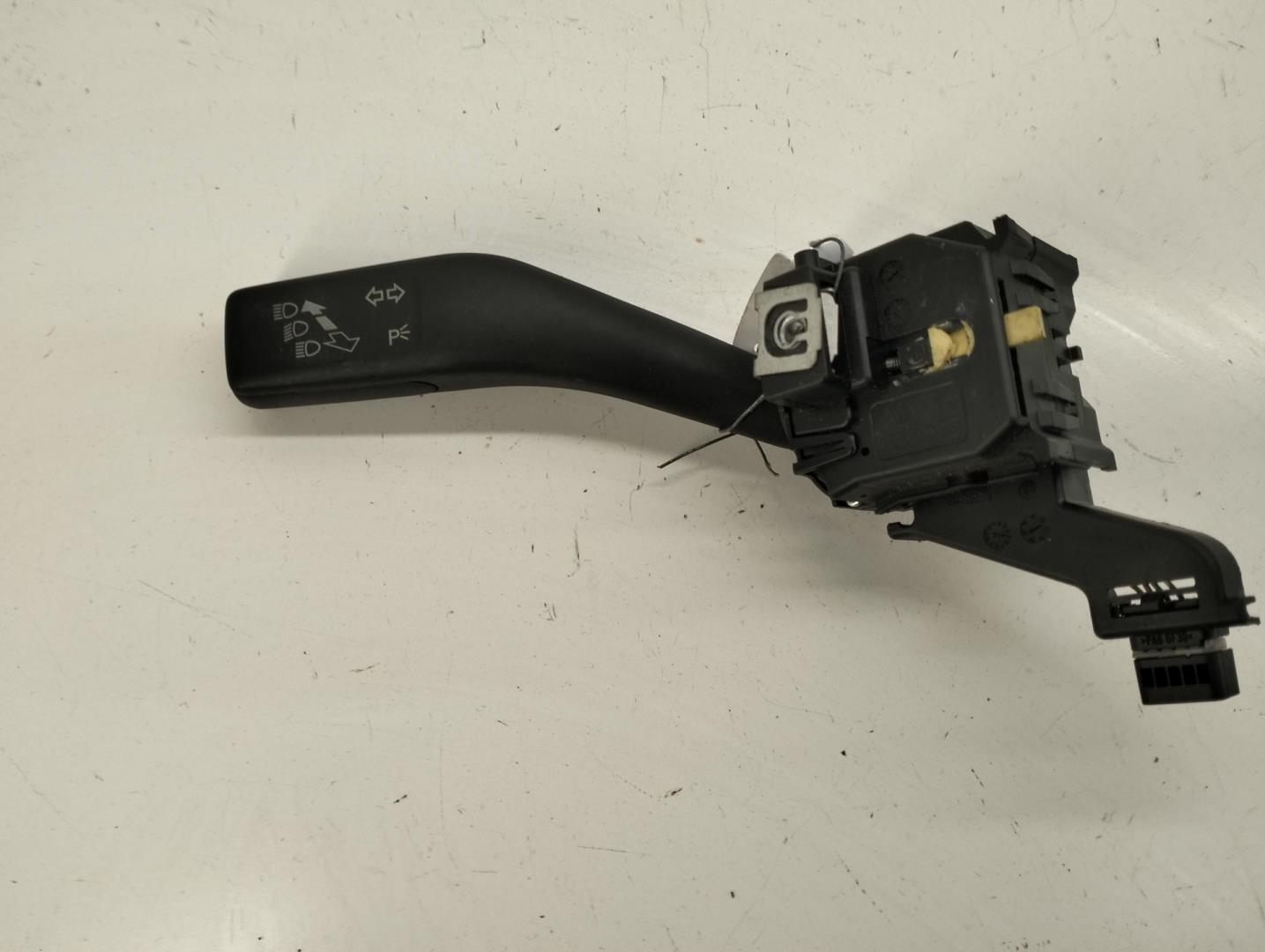 Переключатель поворотов подрулевой