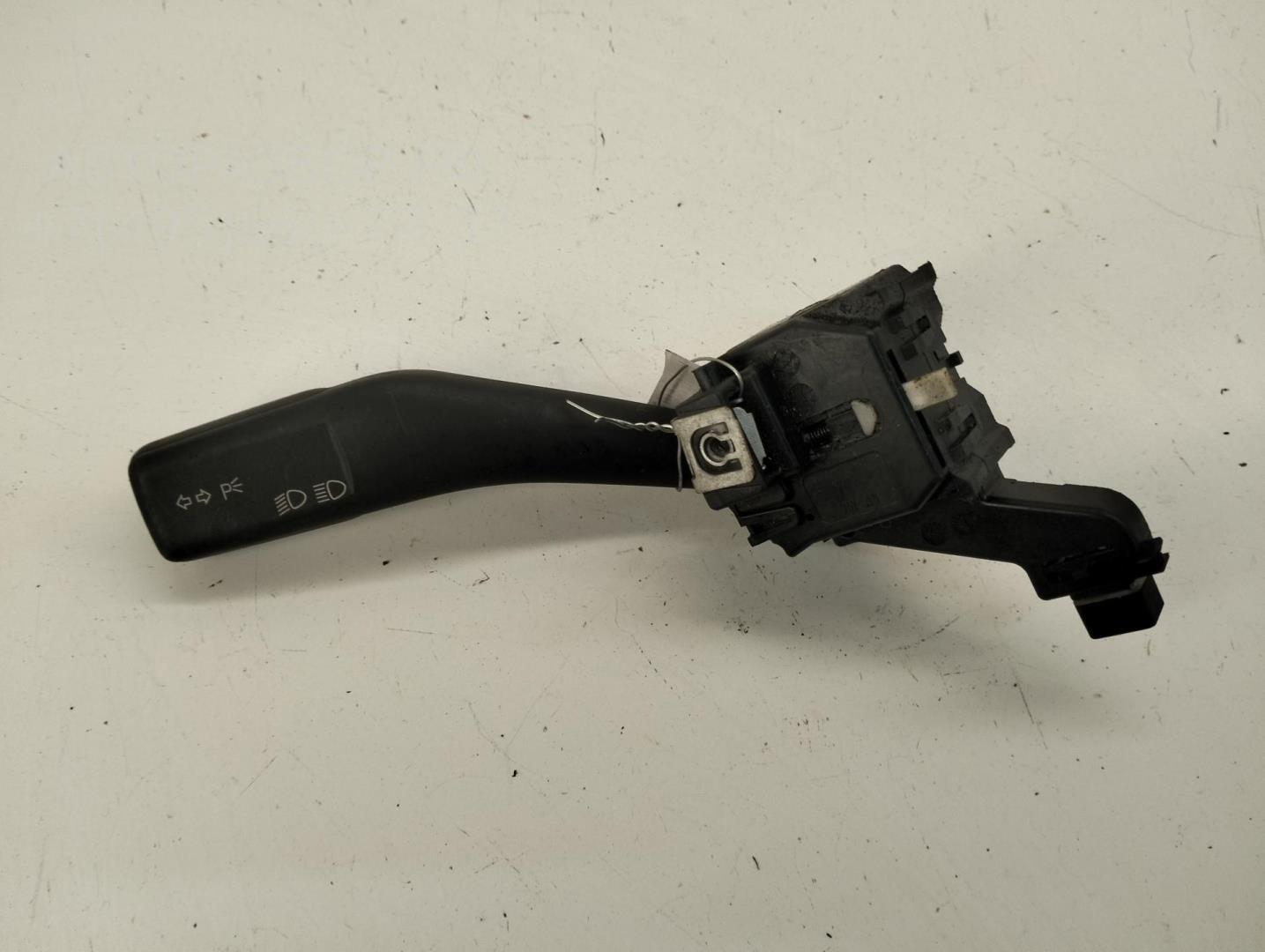 Переключатель поворотов подрулевой