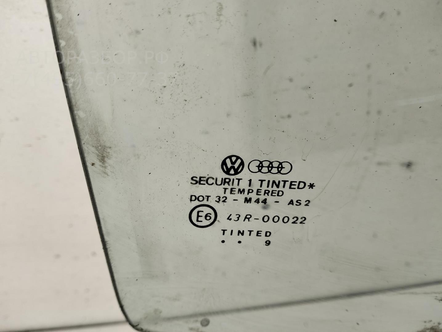 Стекло двери задней правой