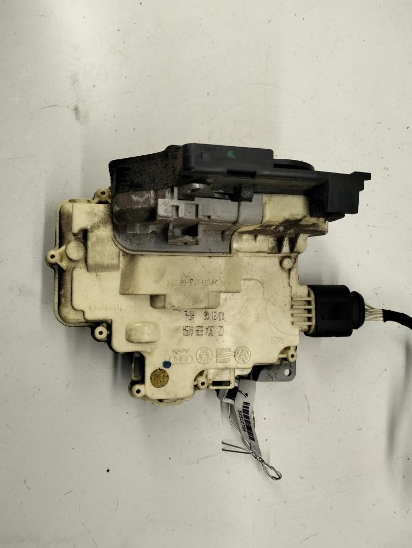 Замок двери задней левой